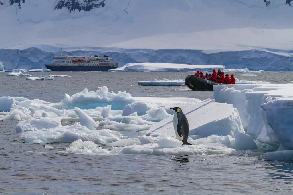 National Geographic - plavba do Antarktidy.
